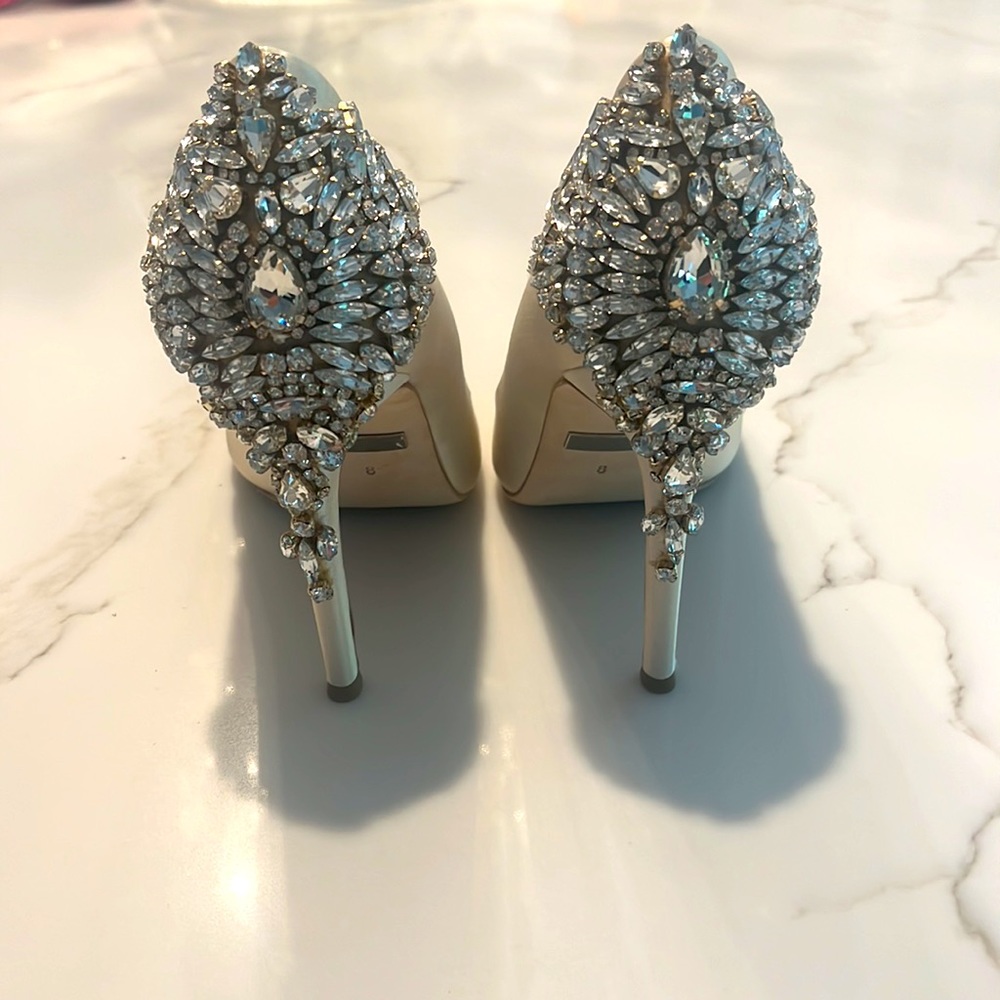 Badgley Mischka Cream Heels with Silver Embellishments - Picture 2 of 10